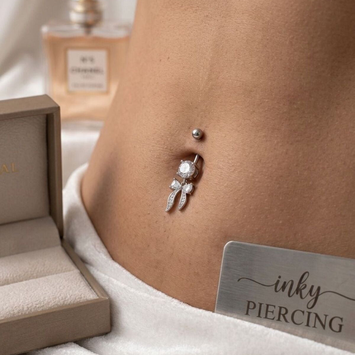 Sparkle Veil Göbek Piercingi Gümüş renk zirkon taşlı cerrahi çelik